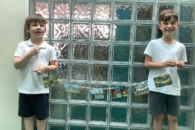 Students with time capsule entry 